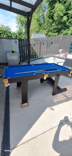 Pool table
