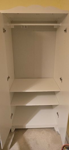 Children's wardrobe, like new.