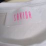 white t shirt Image 4