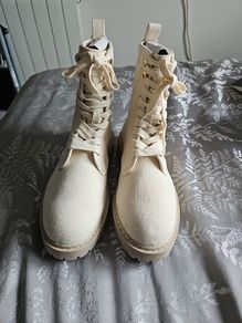 boots BNWT