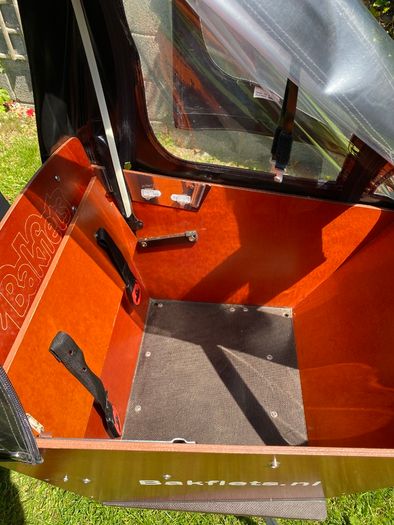 Bakfiets Classic Electric Cargo Bike Short Steps