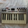 Oxygen8 v2 midi keyboard Image 3