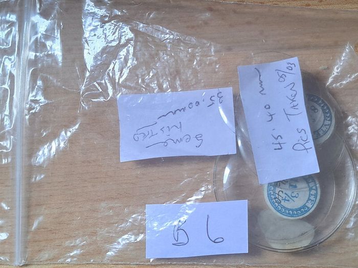 Lot of 12 x Glass Crystals for Hunter Cases