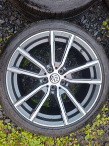 18" Vw Alloys with tyres
