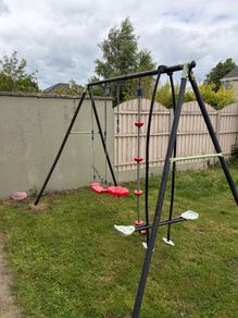 swings/sea saw / climbing rope set
