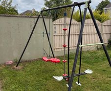 swings/sea saw / climbing rope set
