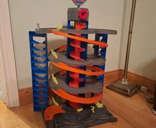 Hot wheels mega Garage