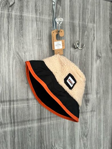 BNWT Bucket Hat