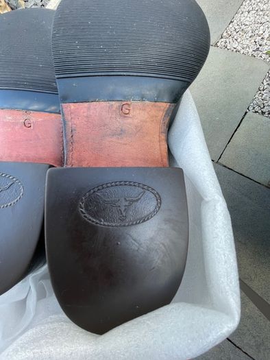 R.M. Williams yearling boots size 8