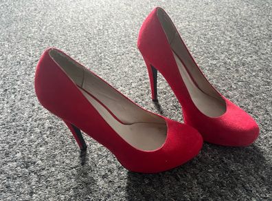 High heels red