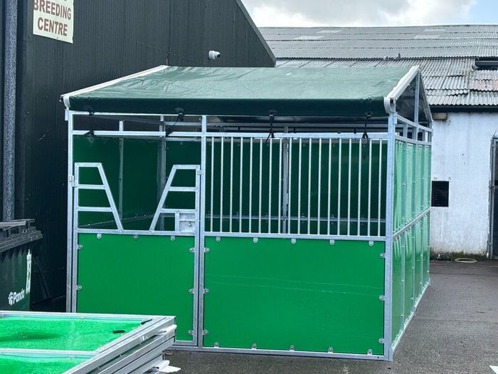 Trucks,Trailers garage equipment