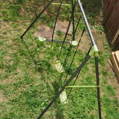 Metal Swing Set with 3 Seat Units