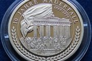 Fall of The Berlin wall - East Germany collector proof coin medal