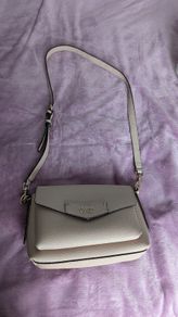 crossbody , hand bag - Guess