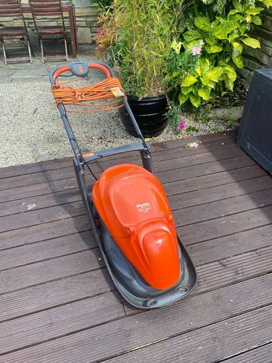 Flymo Easi Glide 330