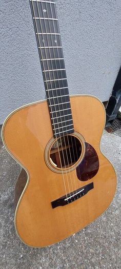 Collings OM2H Acoustic Guitar With Pick Up And Original Hard Case.
