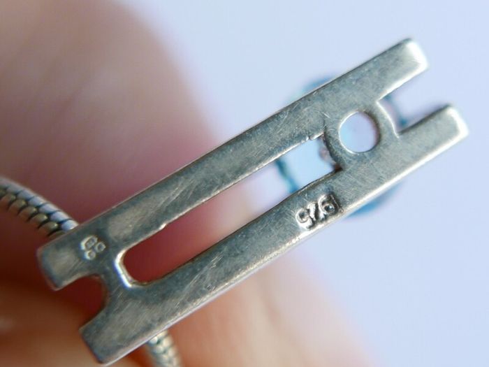 Vintage 925 Sterling Silver Pendant with Blue Stone on chain