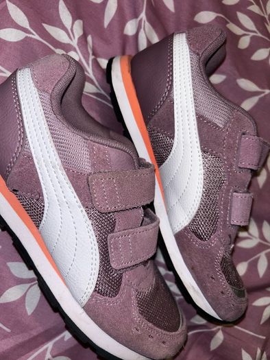 Purple puma runners