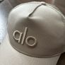 Alo Yoga Cap Image 2