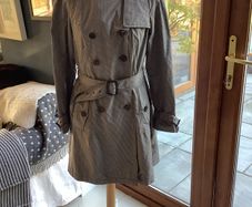 Banana Republic trench coat, size M