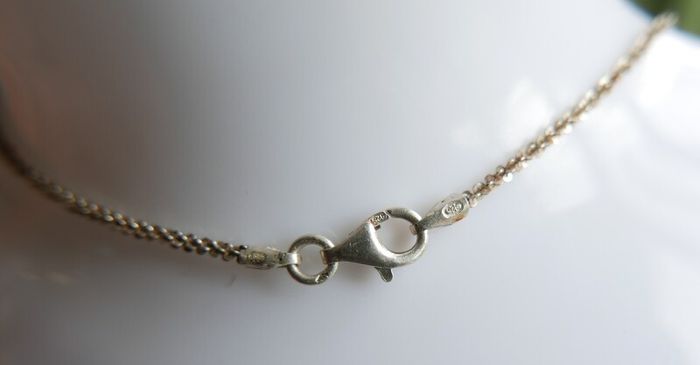 Vintage Italy  925 Sterling Silver 1.9mm Tinsel Chain Necklace Length 20" - 2,9g