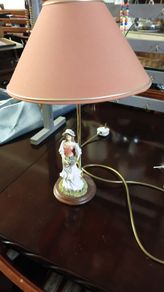 lamp.with ornament figurine