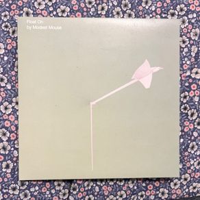 7" single. Modest Mouse. Float On.