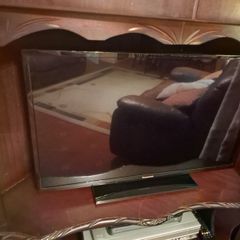 32 Inch Panasonic TV with Remote