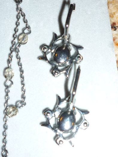 Necklace Pendant Earring Set.  Vintage chain & ear rings