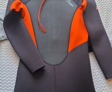 Men's wetsuit size M