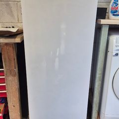 Logik Tall Fridge - LTL55W22
