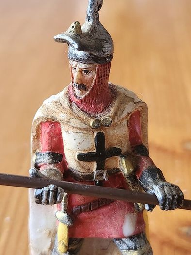 Scheich Knight Archer Kneeling Plus Berliner Zinn Figure. Both In Good Condition.  See Photos For Same.