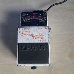 boss chromatic guitar tuner