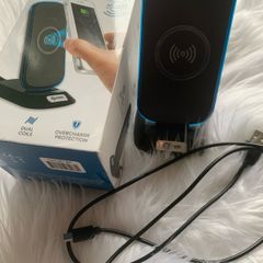 Wireless charging stand