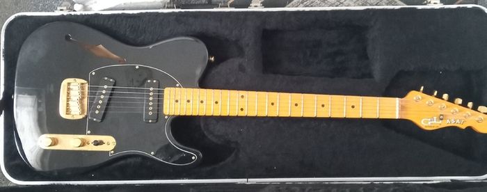G&L U.S.A. ASAT guitar.with original G&L HARD CASE.