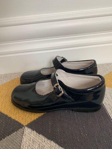 Navy TNY shoes