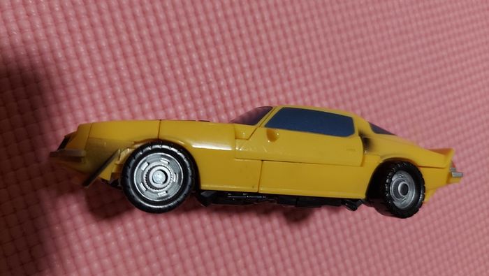 Transformer  / toy / bumblebee