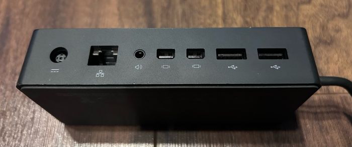 Microsoft Surface 1661 Docking Base + Dell 130W Power Adaptor
