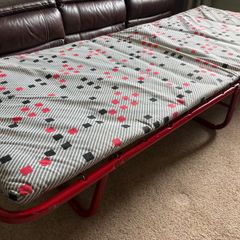 Fold out camp bed