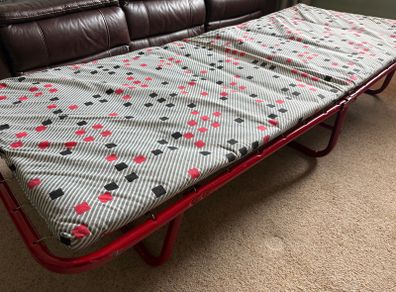 Fold out camp bed