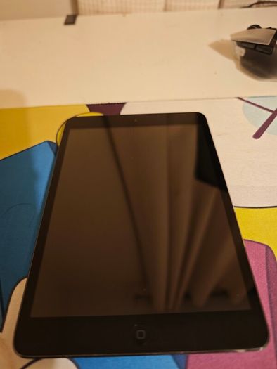 iPad Mini 1st Gen (Model A1455) - Wi-Fi + Cellular - Great Condition
