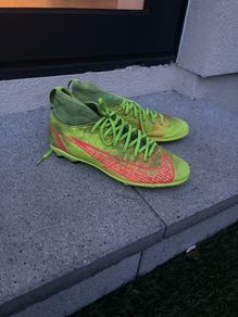 yellow nike football boots