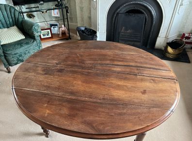 Kitchen table