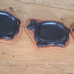Cast iron cow shaped sizzle platters
