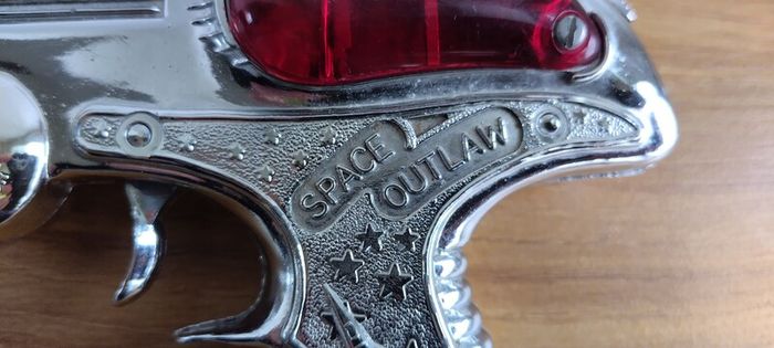 Vintage Space outlaw atomic pistol