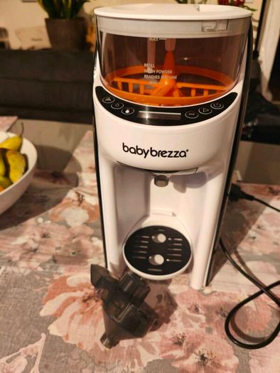 Baby brezza formula maker pro + extra funnel