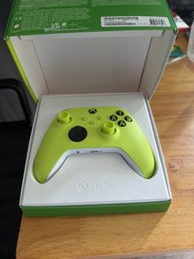 Xbox One Electric Volt