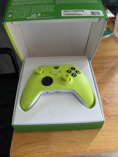 Xbox One Electric Volt