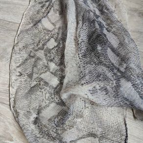 Grey Snake Skin Pattern scarf 80x140cm