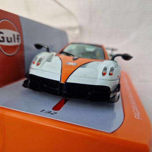 Scalextric Pagani Huayra BC Roadster Slot car ( H4335 C4335 street supercar superslot )